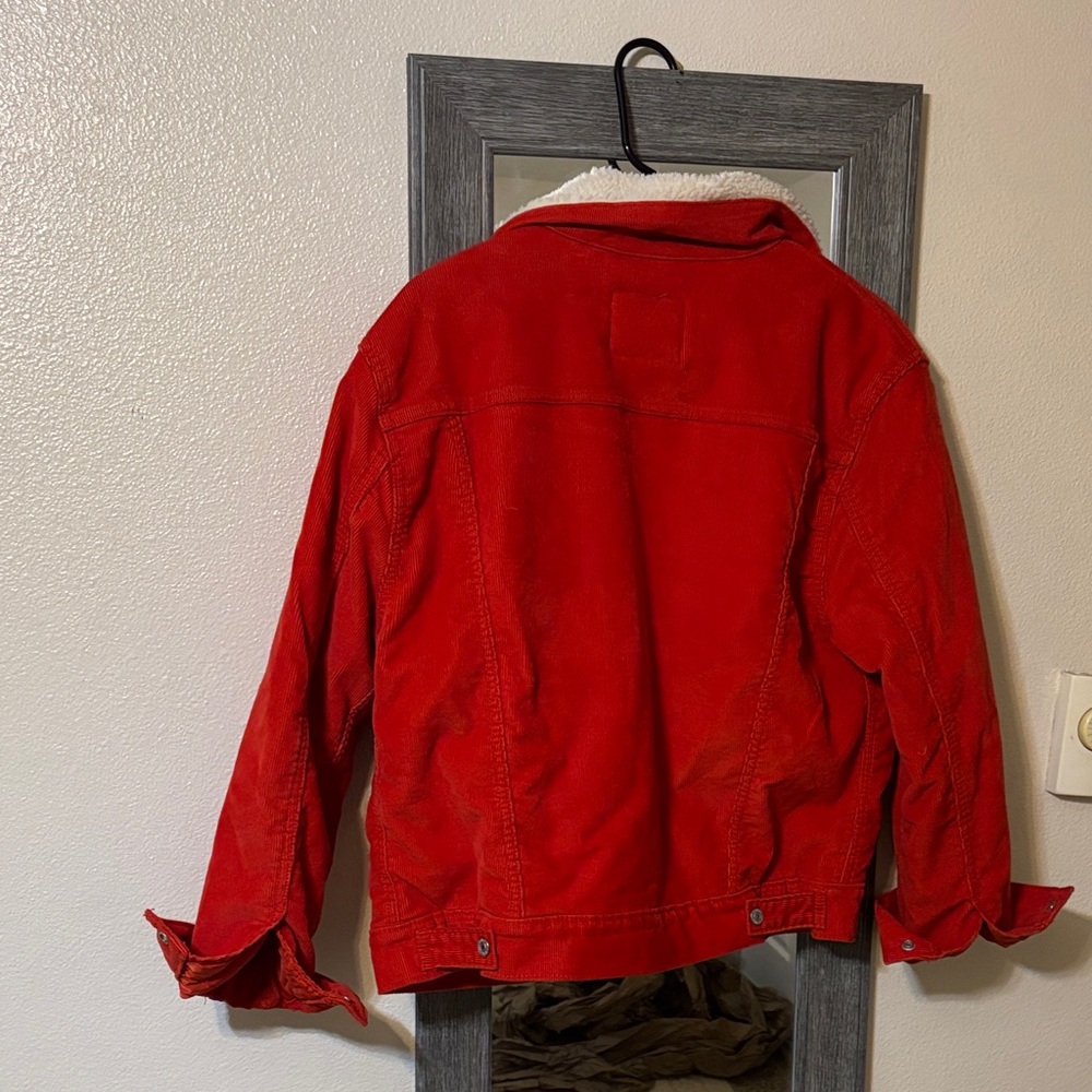 Levi's womens Red Jean Jacket with Sherpa Lining - Picture 2 of 3